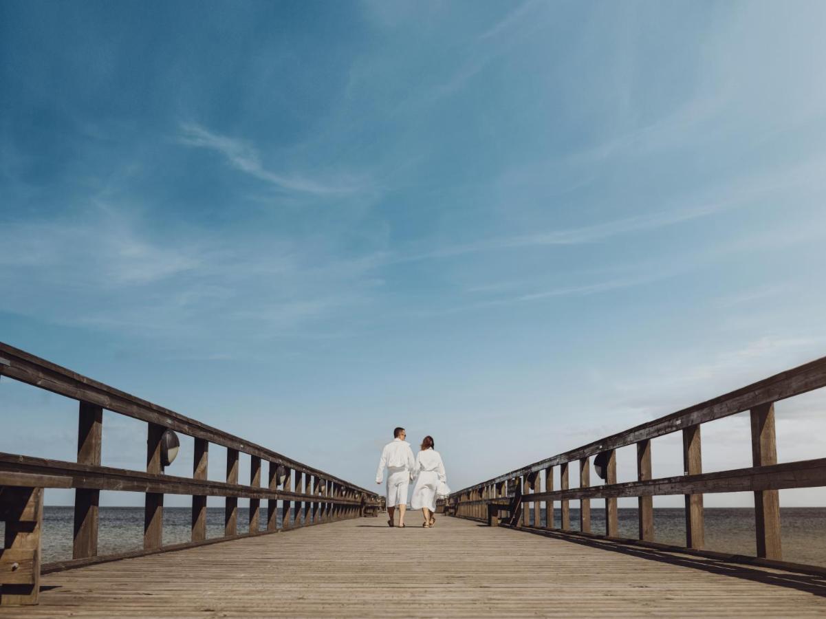 ホテル Ahus Seaside エクステリア 写真