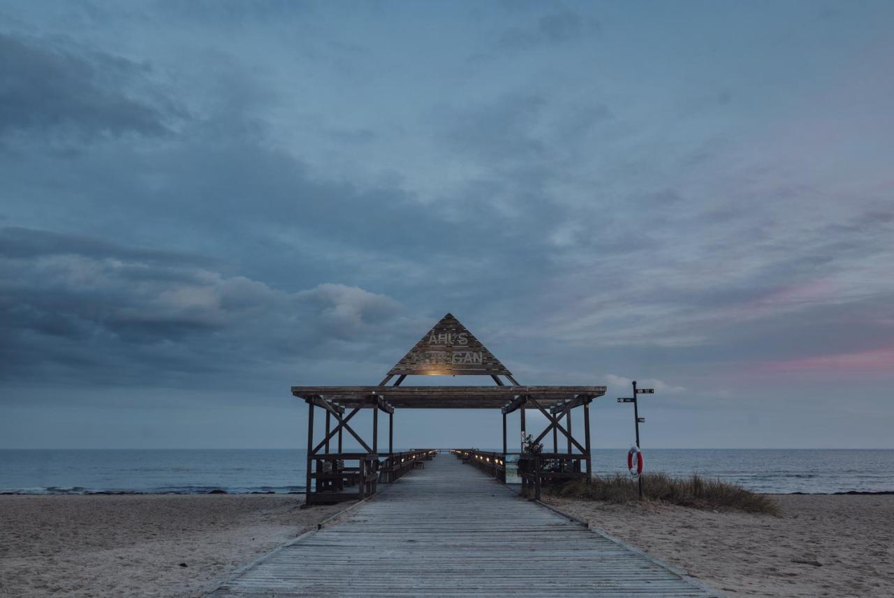 ホテル Ahus Seaside エクステリア 写真